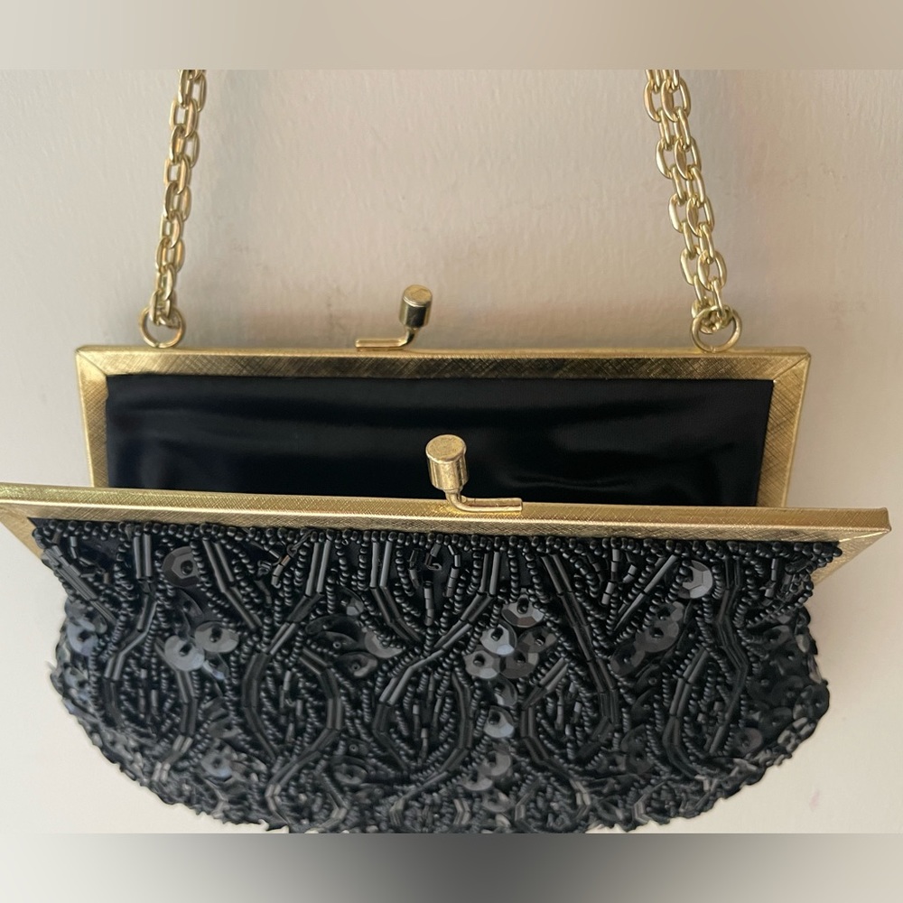 Beaded Hand Purse | Handmade | Gold Chain - Picture 7 of 16